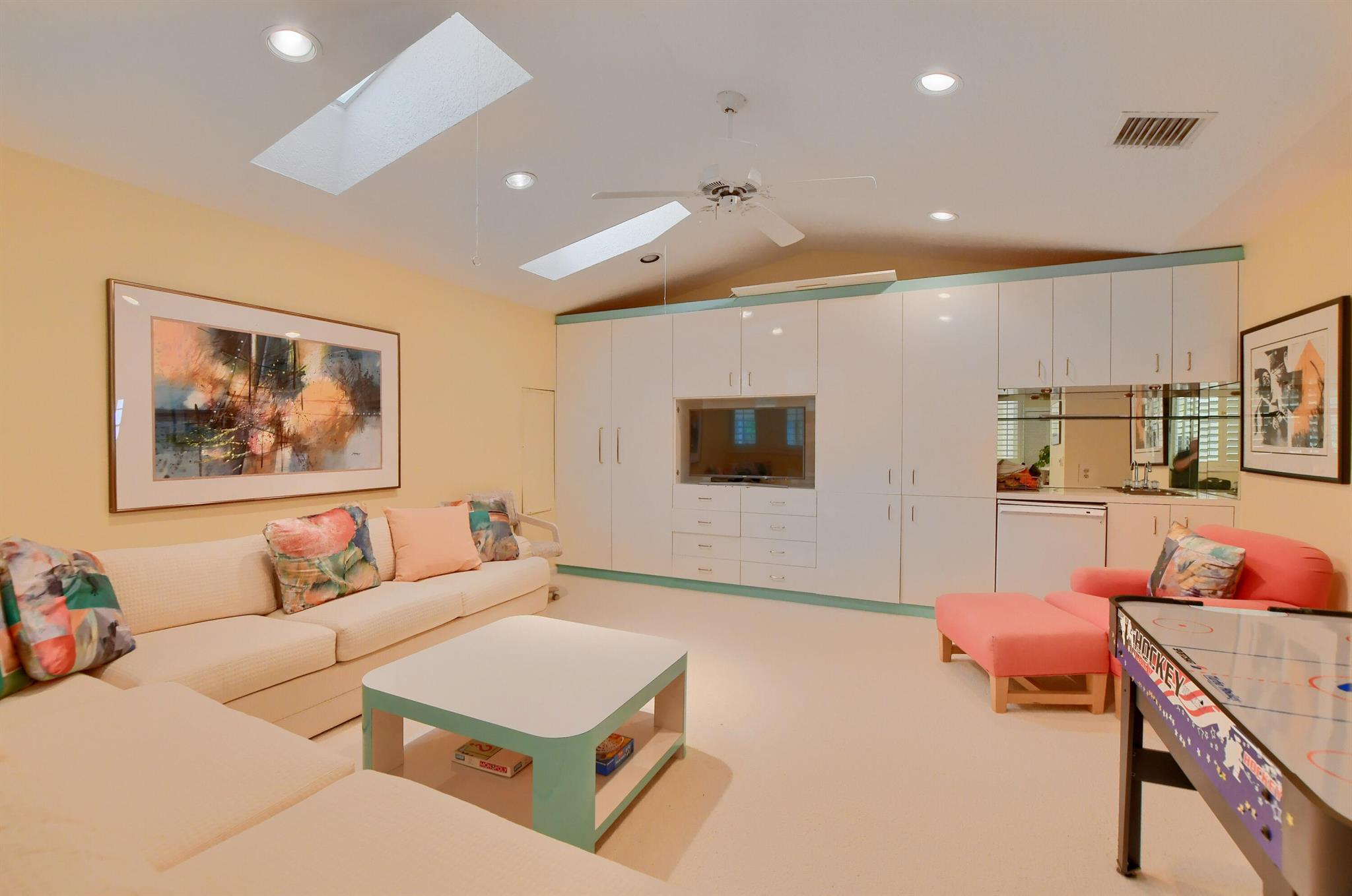 5607 NW 24th Terrace