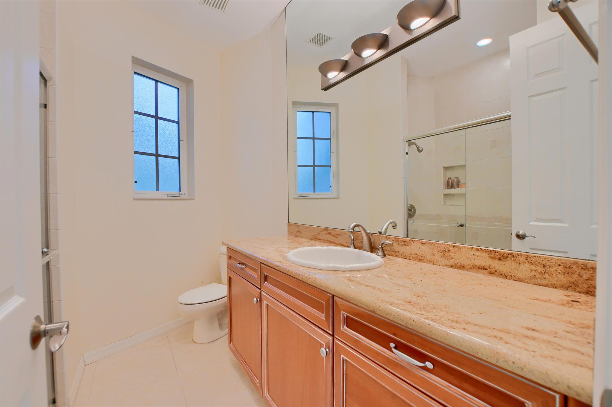 5607 NW 24th Terrace