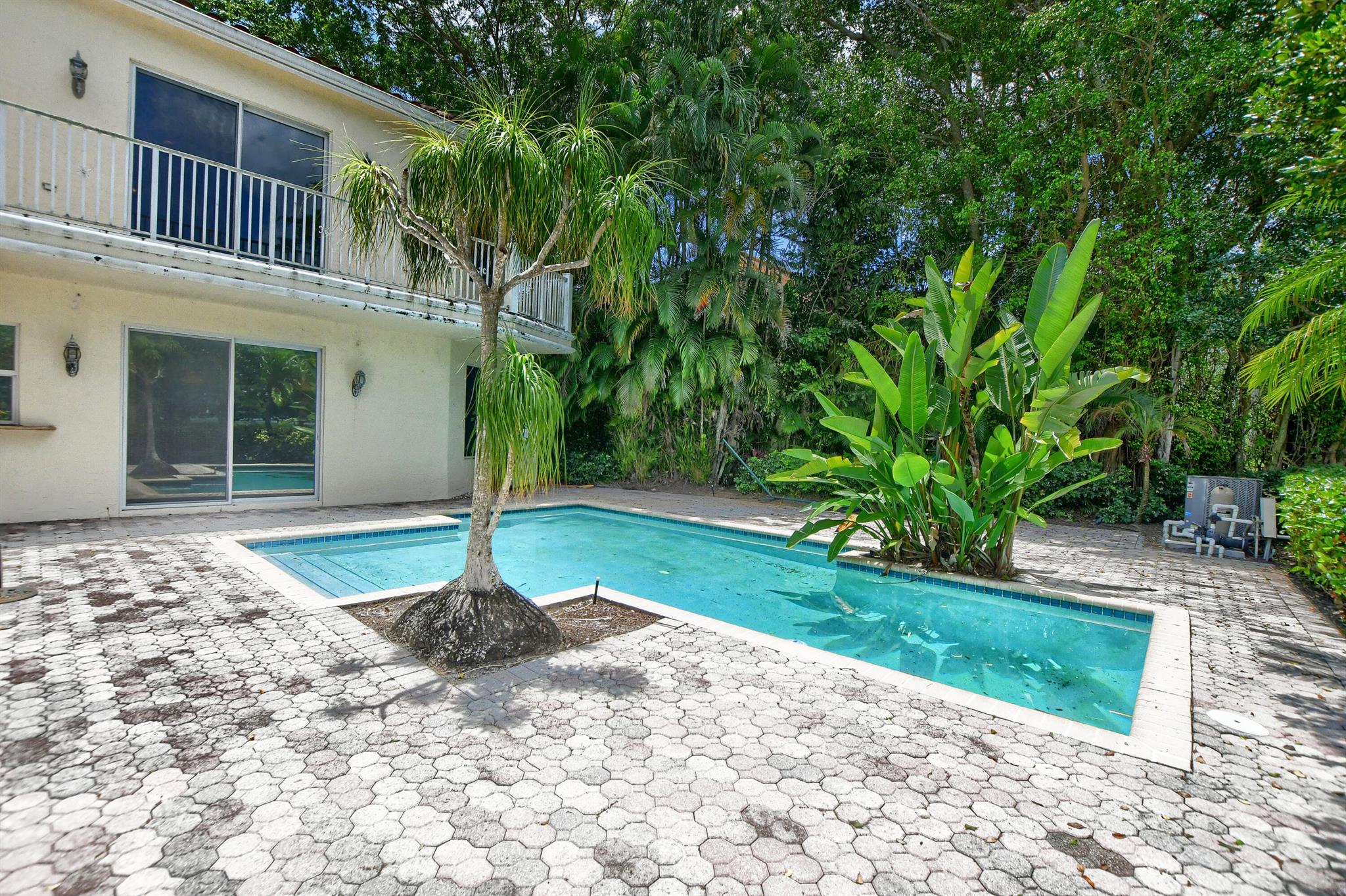 5607 NW 24th Terrace