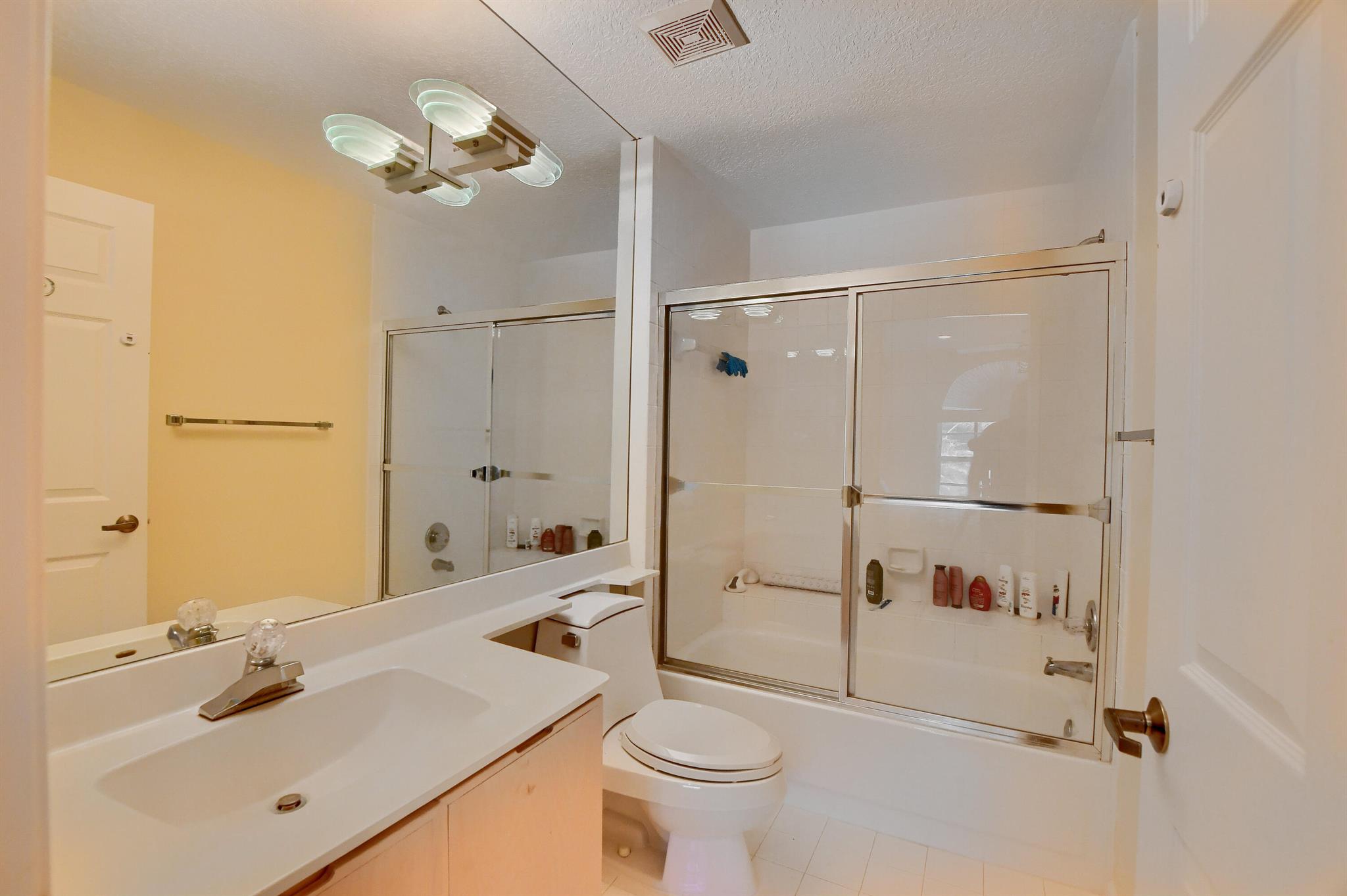 5607 NW 24th Terrace