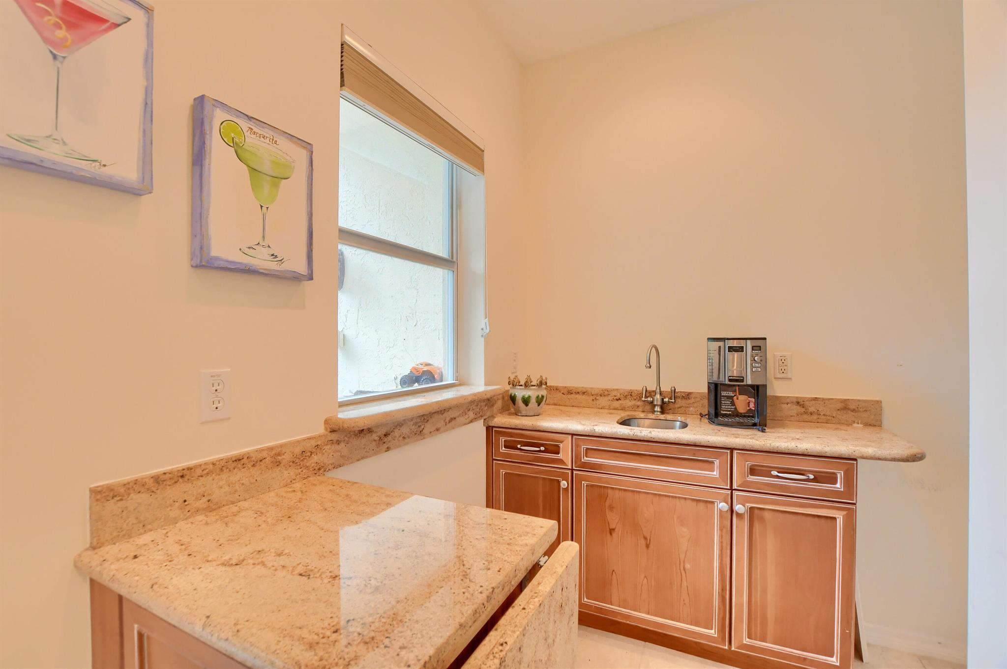 5607 NW 24th Terrace