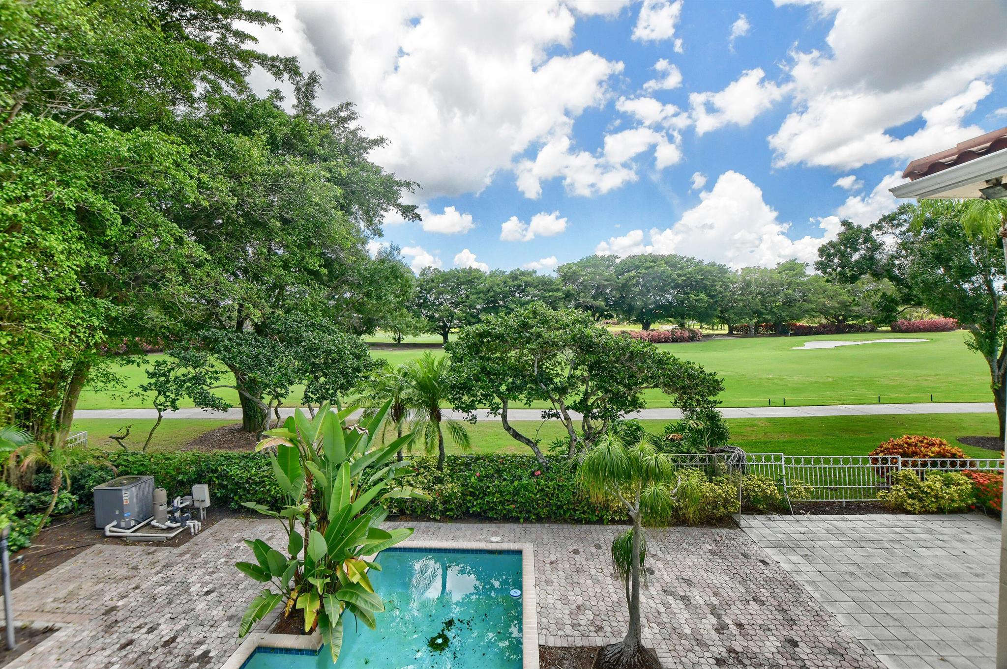 5607 NW 24th Terrace