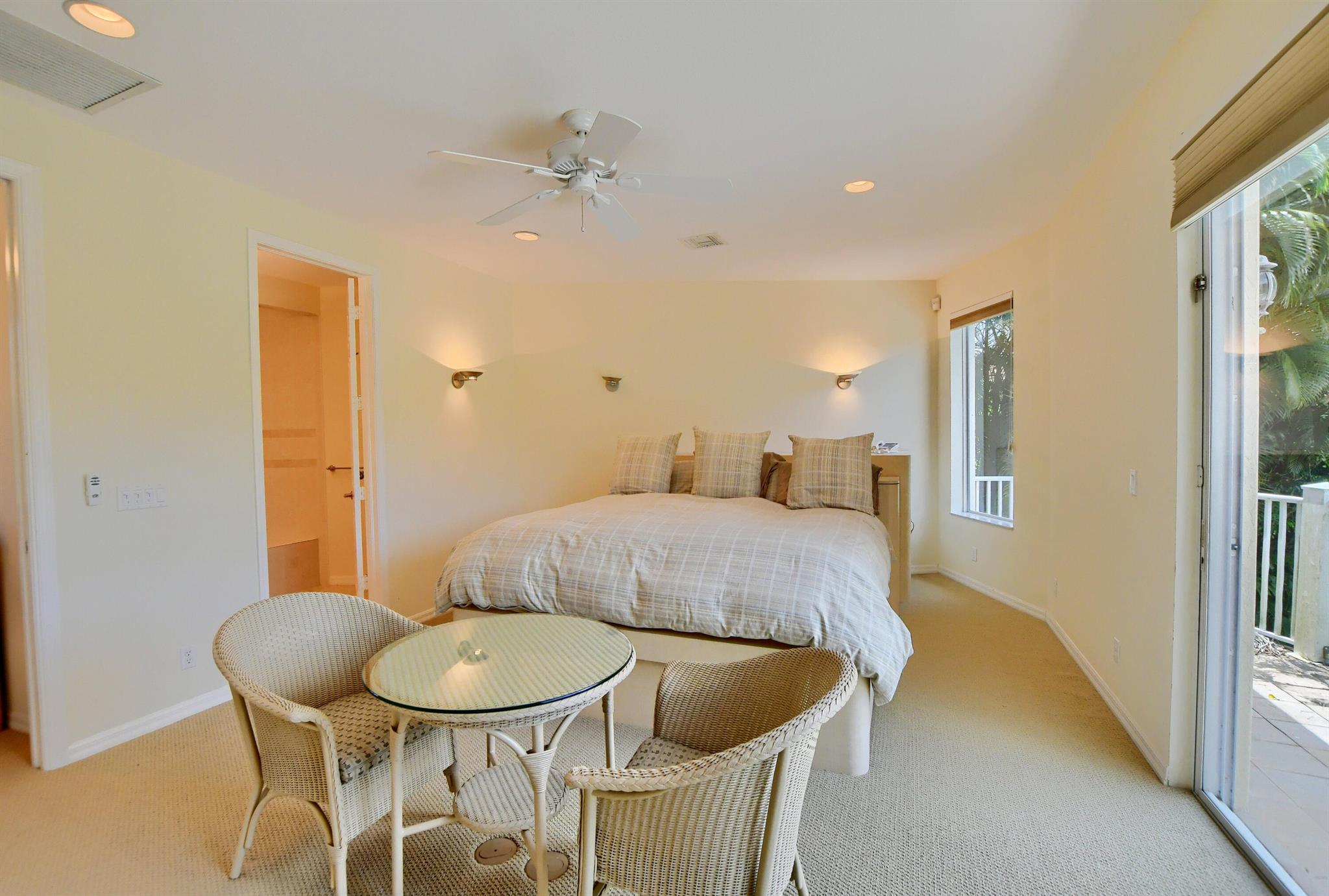 5607 NW 24th Terrace