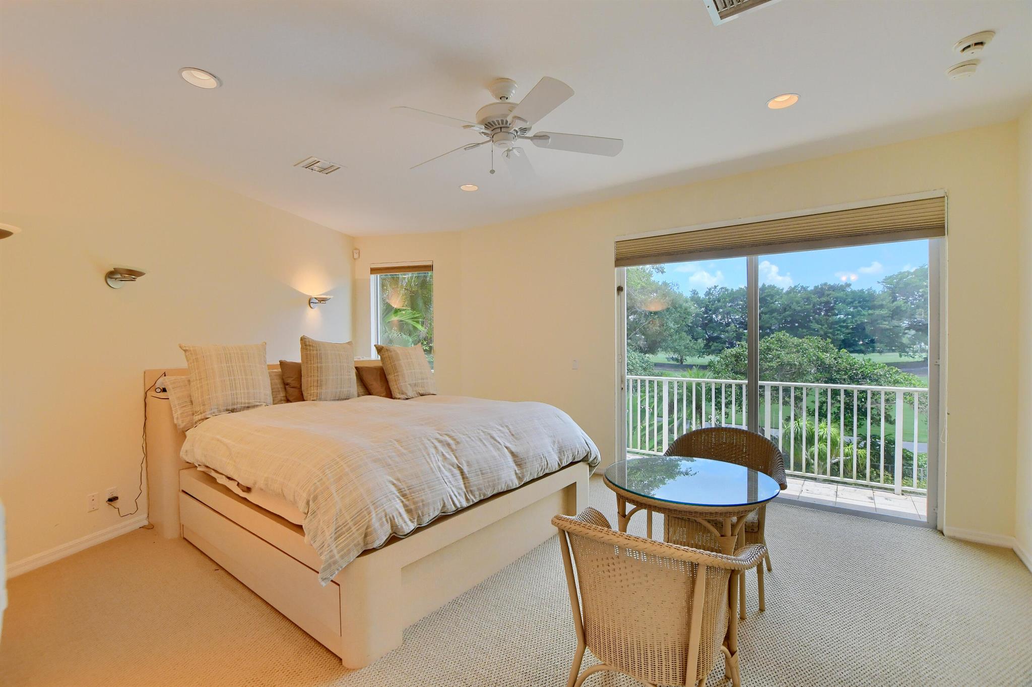 5607 NW 24th Terrace