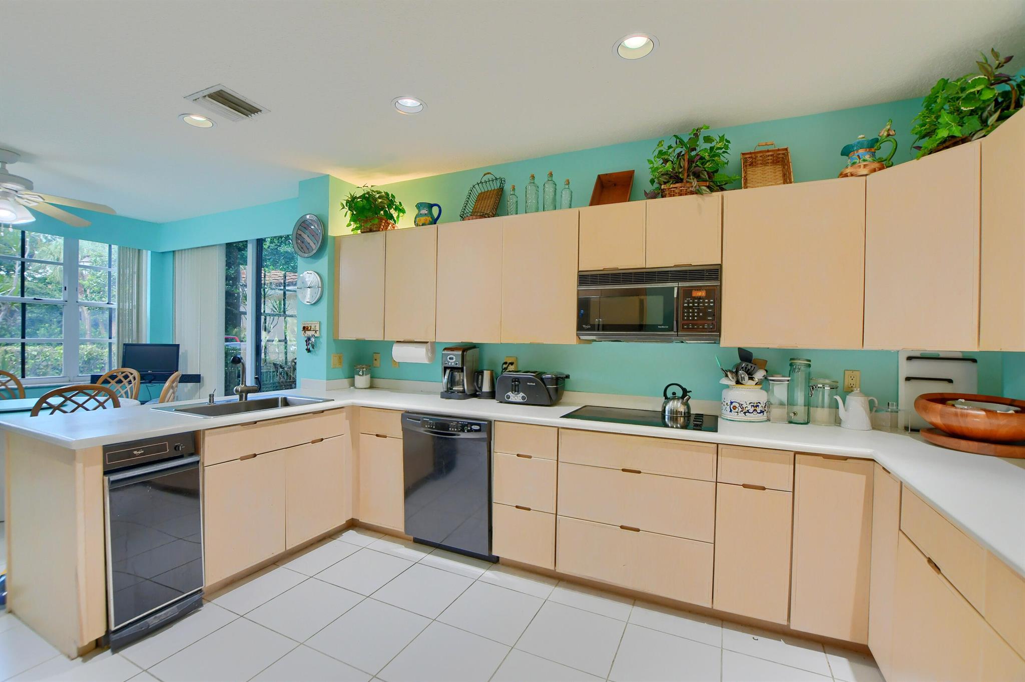 5607 NW 24th Terrace