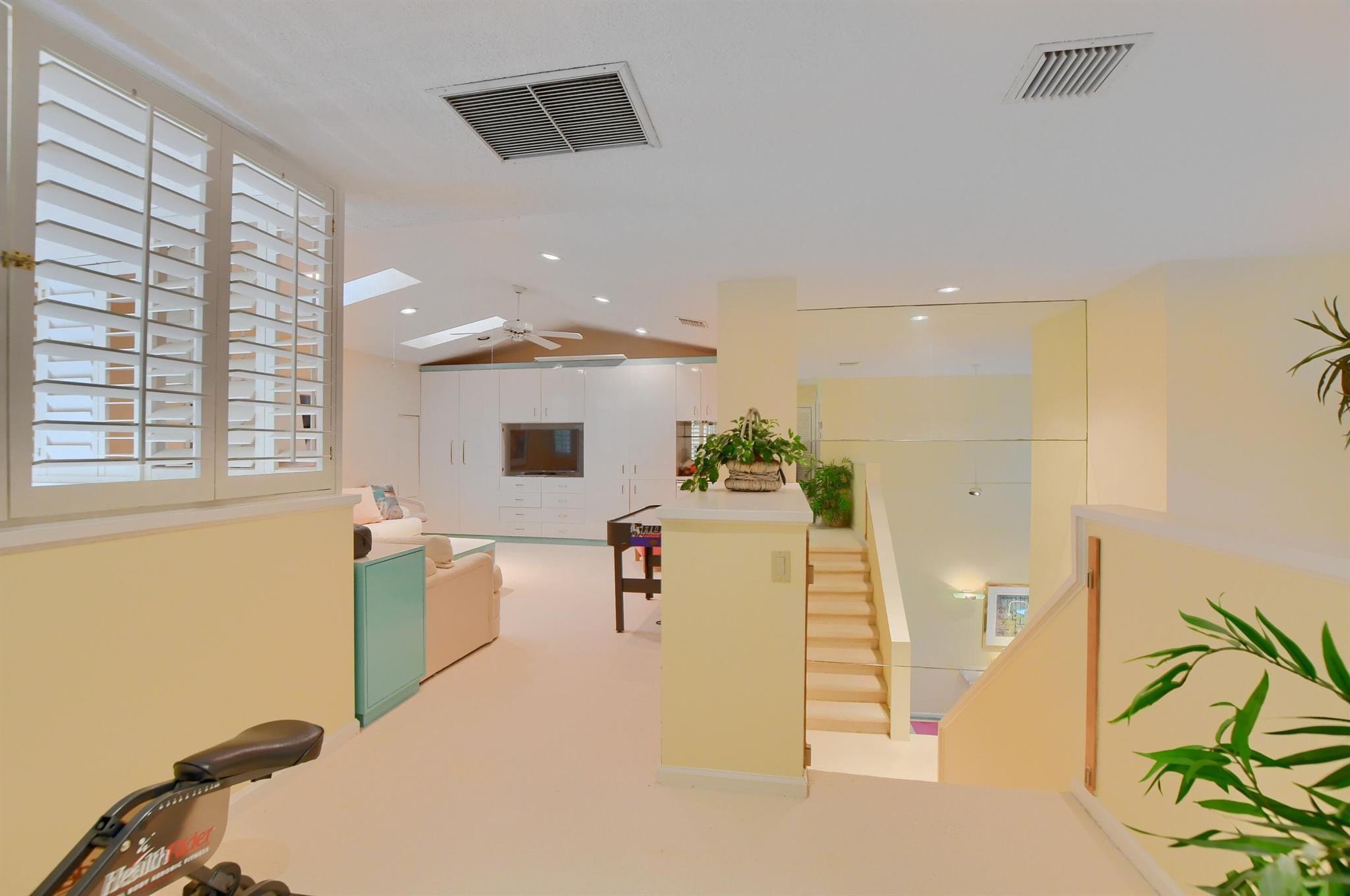 5607 NW 24th Terrace