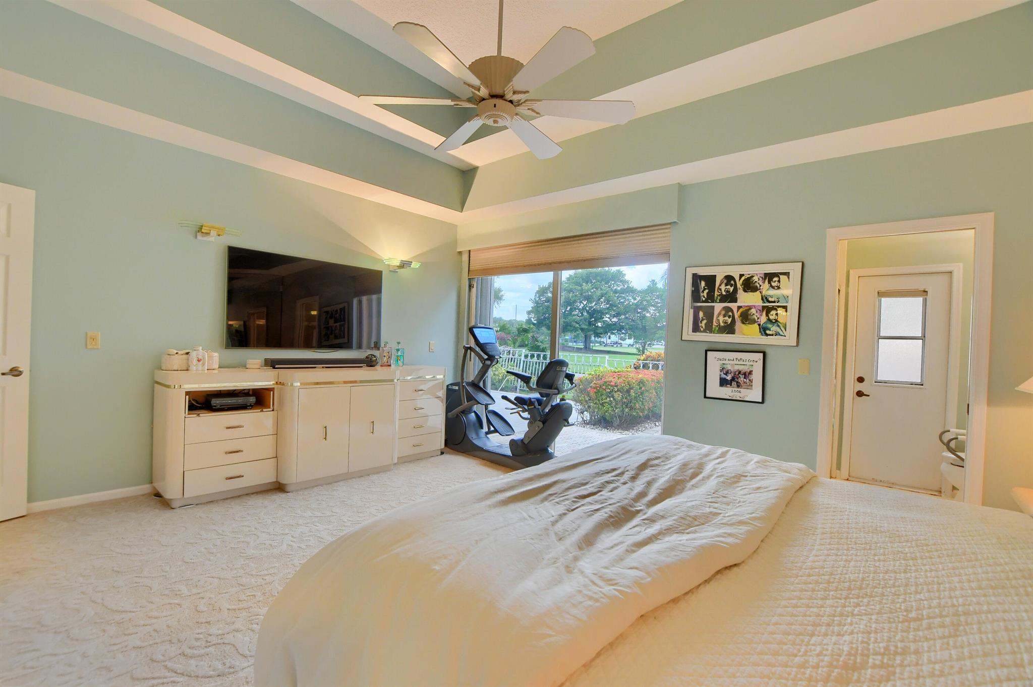 5607 NW 24th Terrace