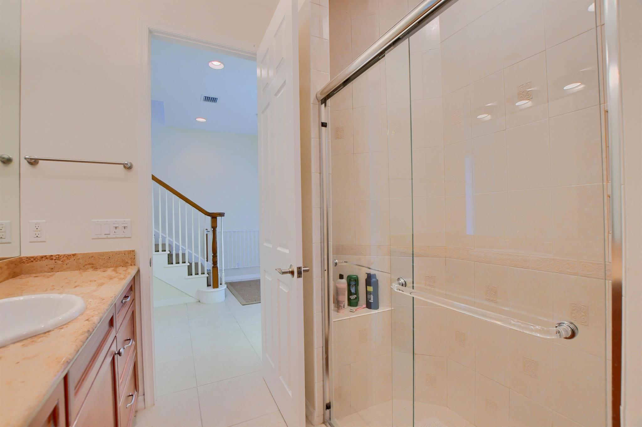 5607 NW 24th Terrace