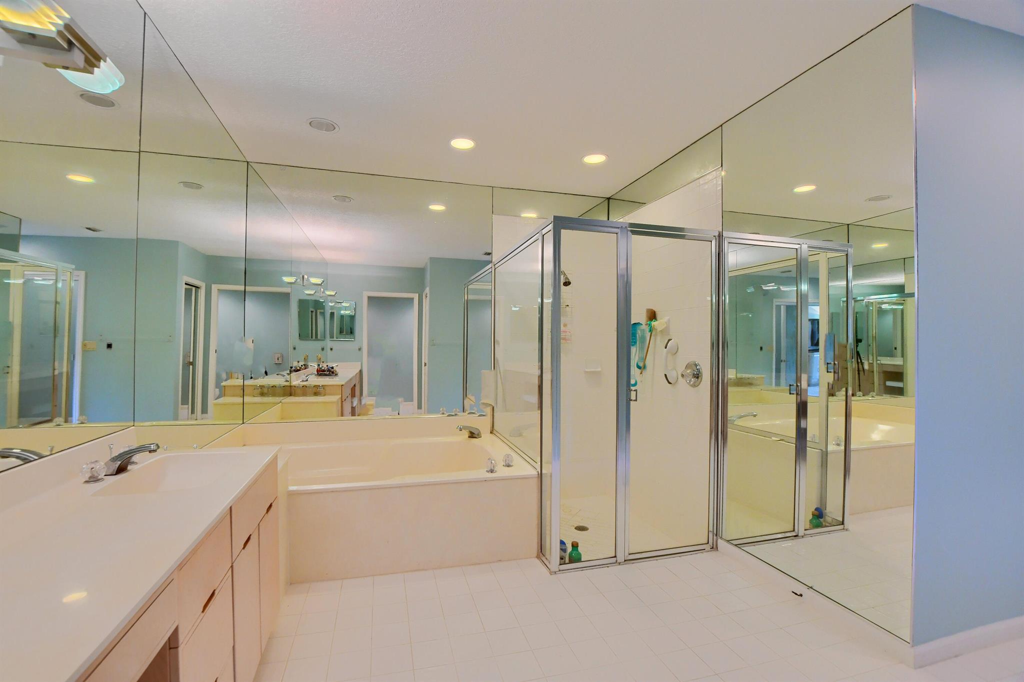 5607 NW 24th Terrace