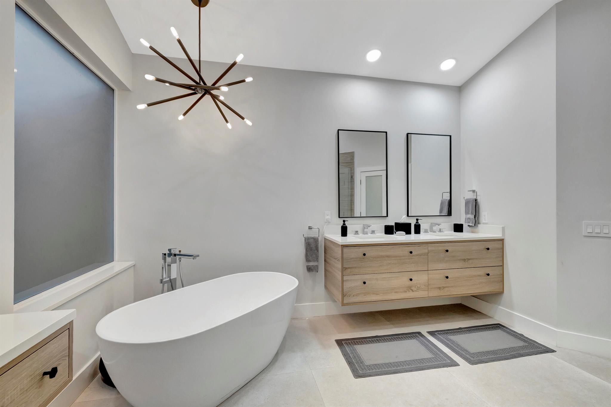 2407 NW 61st Diagonal