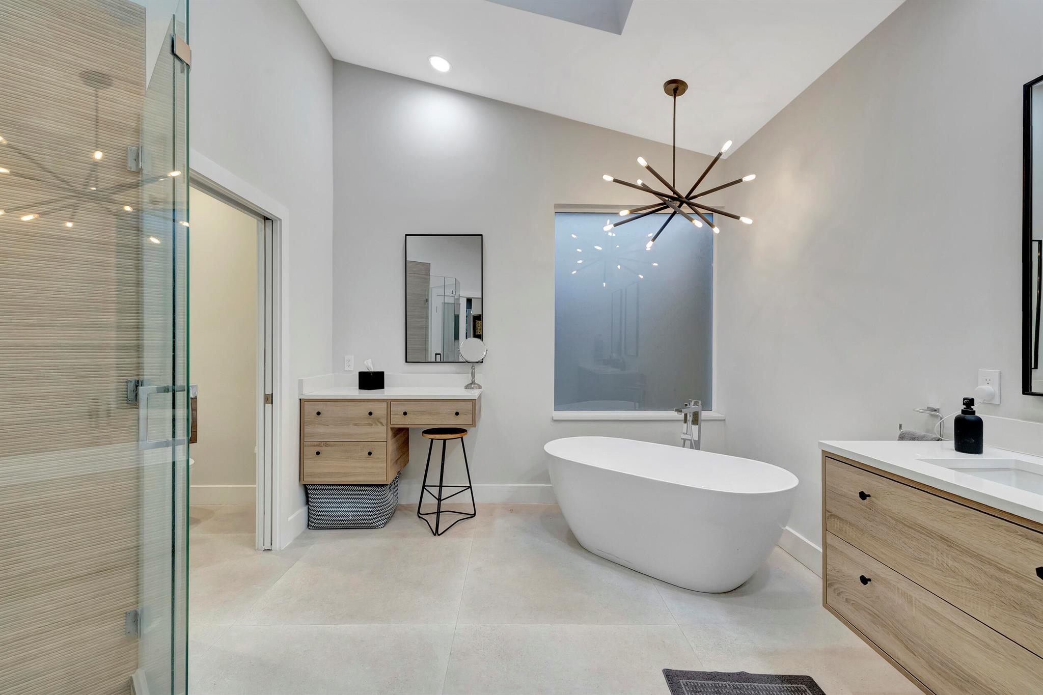 2407 NW 61st Diagonal