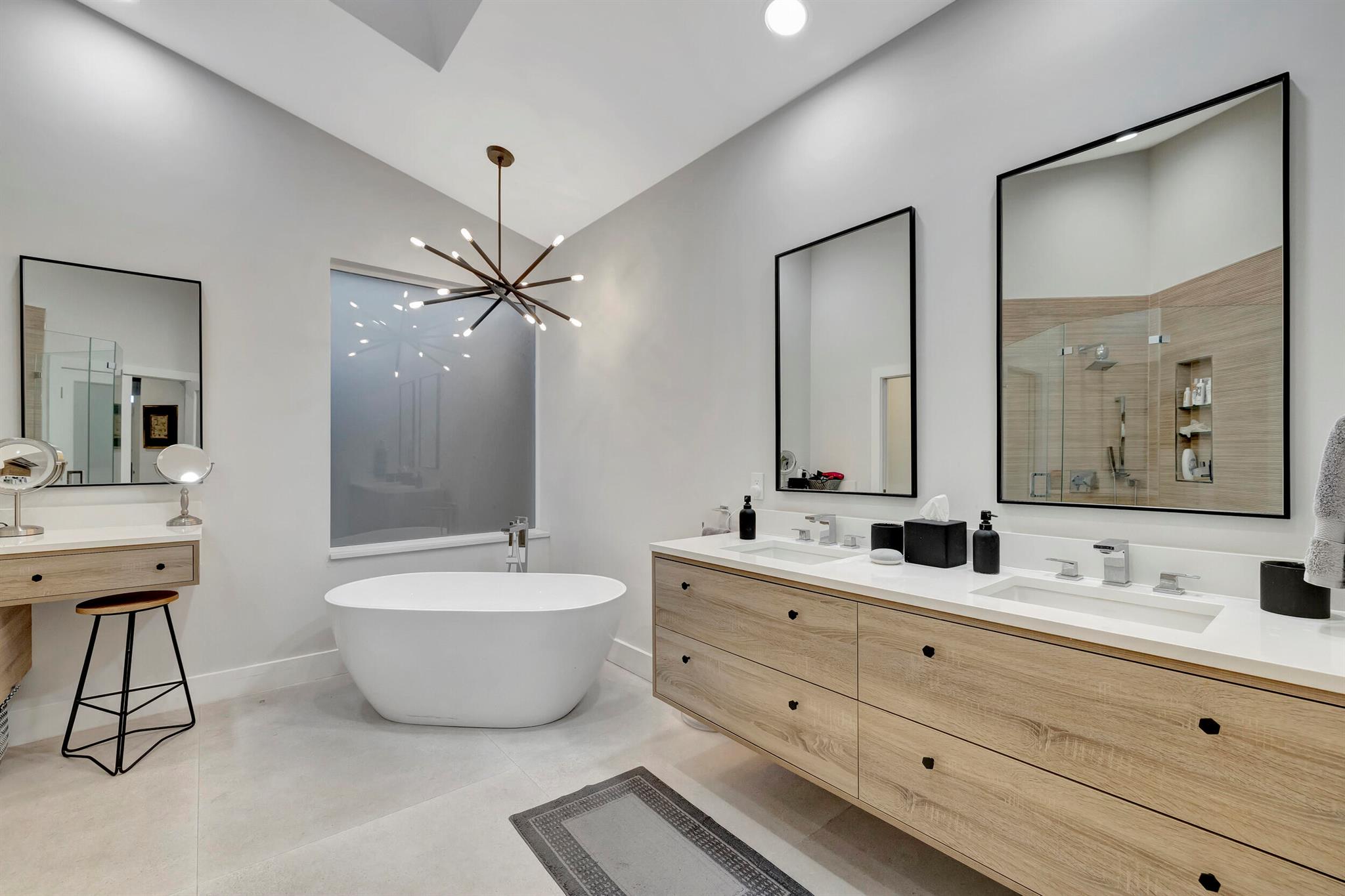 2407 NW 61st Diagonal