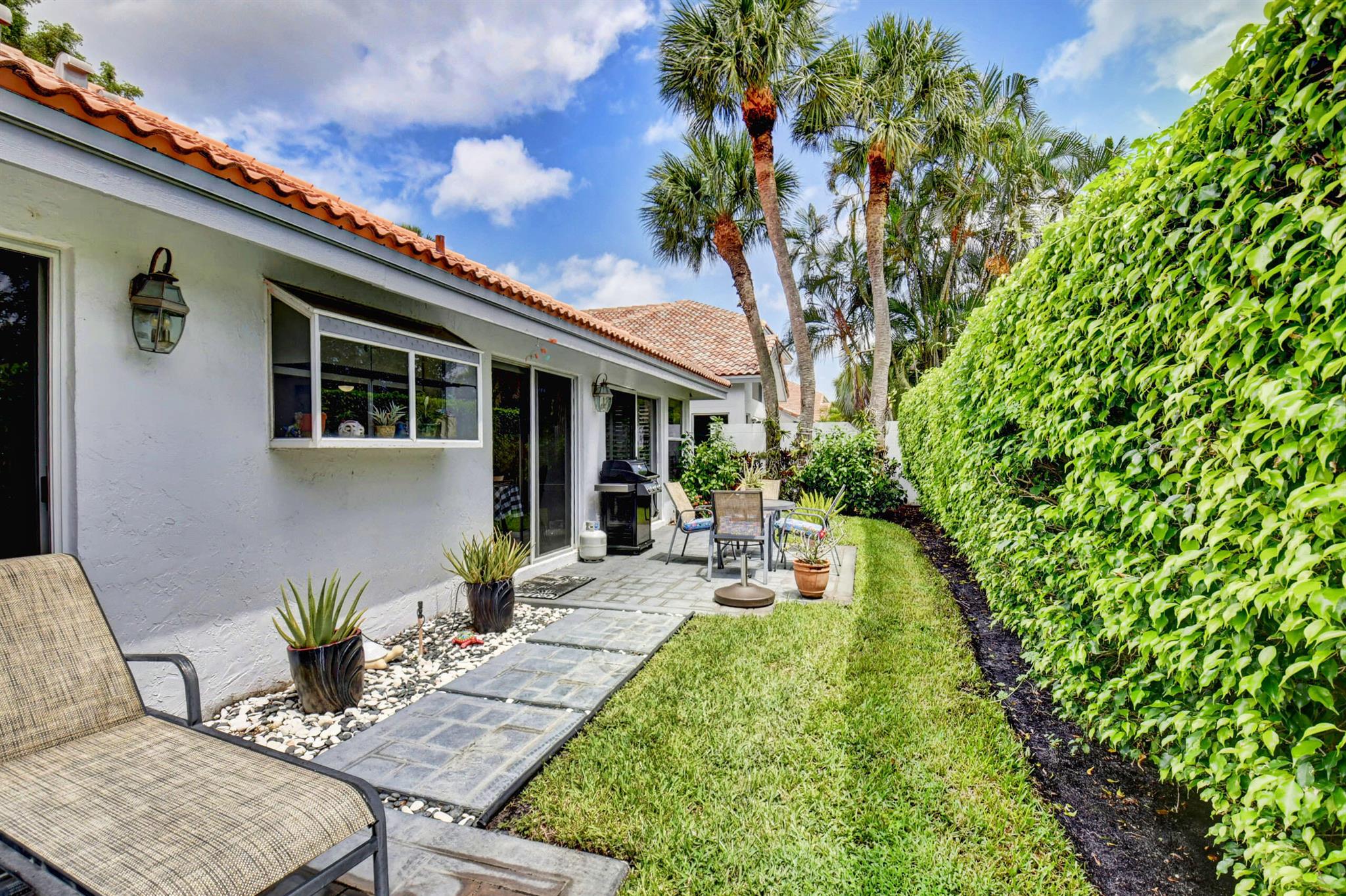 2232 NW 52nd Street