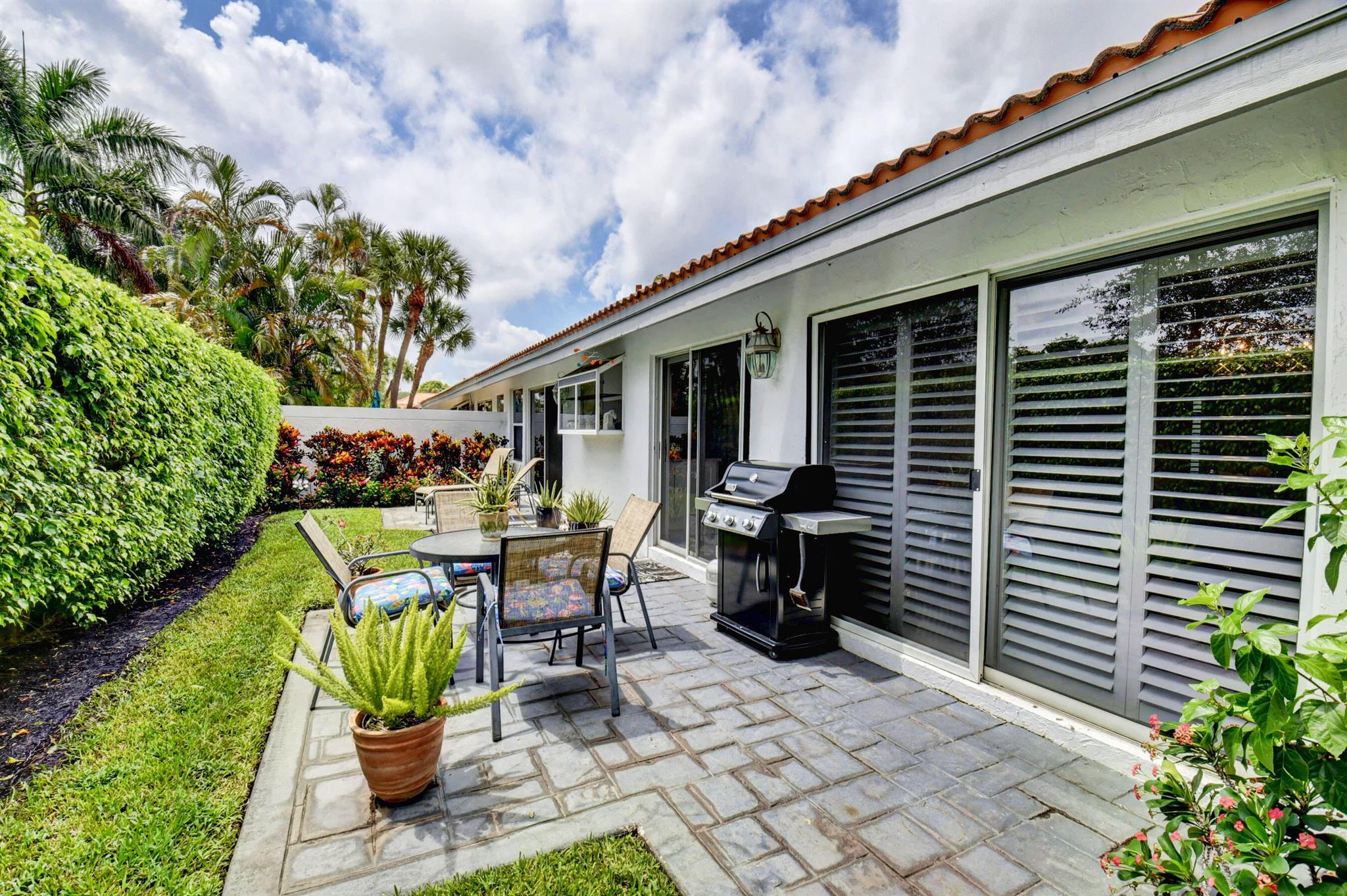 2232 NW 52nd Street