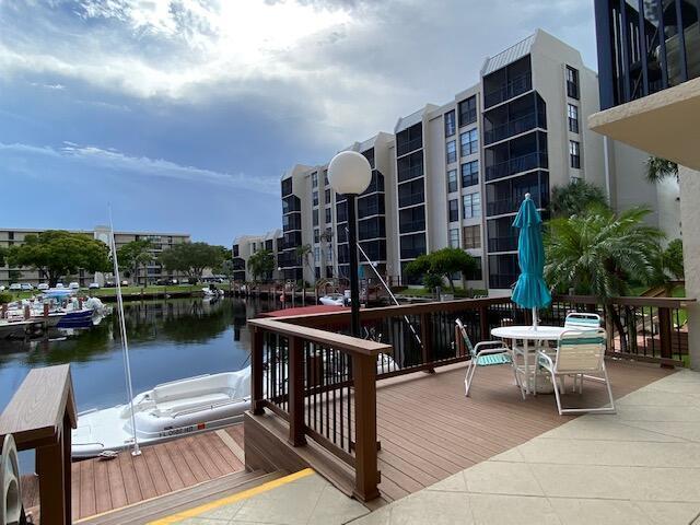 3 Royal Palm Way Unit: 2020