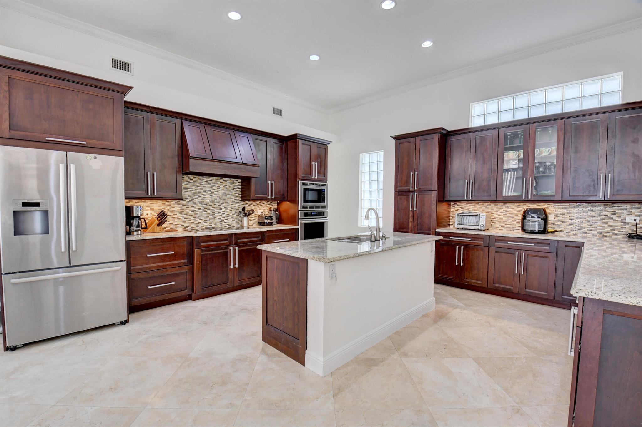 6612 NW 23rd Terrace