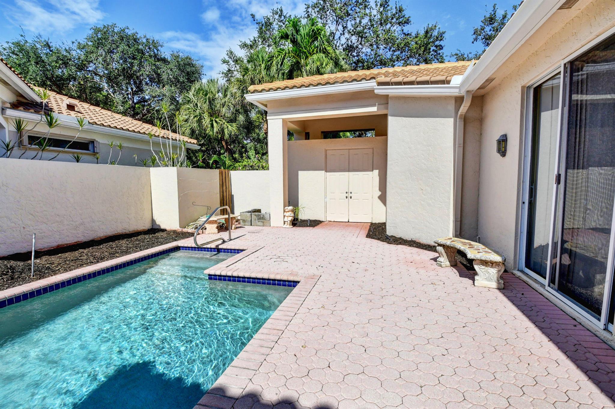 6612 NW 23rd Terrace