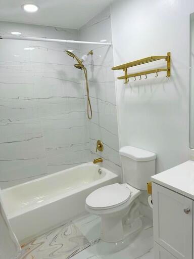 2252 NW 53 Rd Street