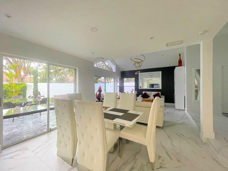 2252 NW 53 Rd Street