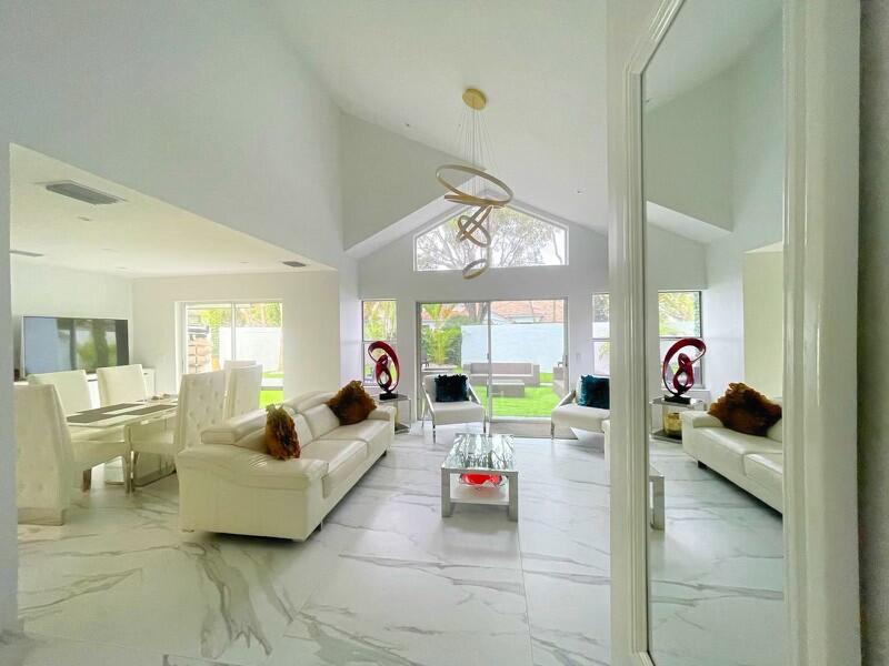 2252 NW 53 Rd Street