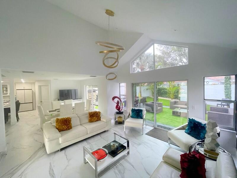 2252 NW 53 Rd Street