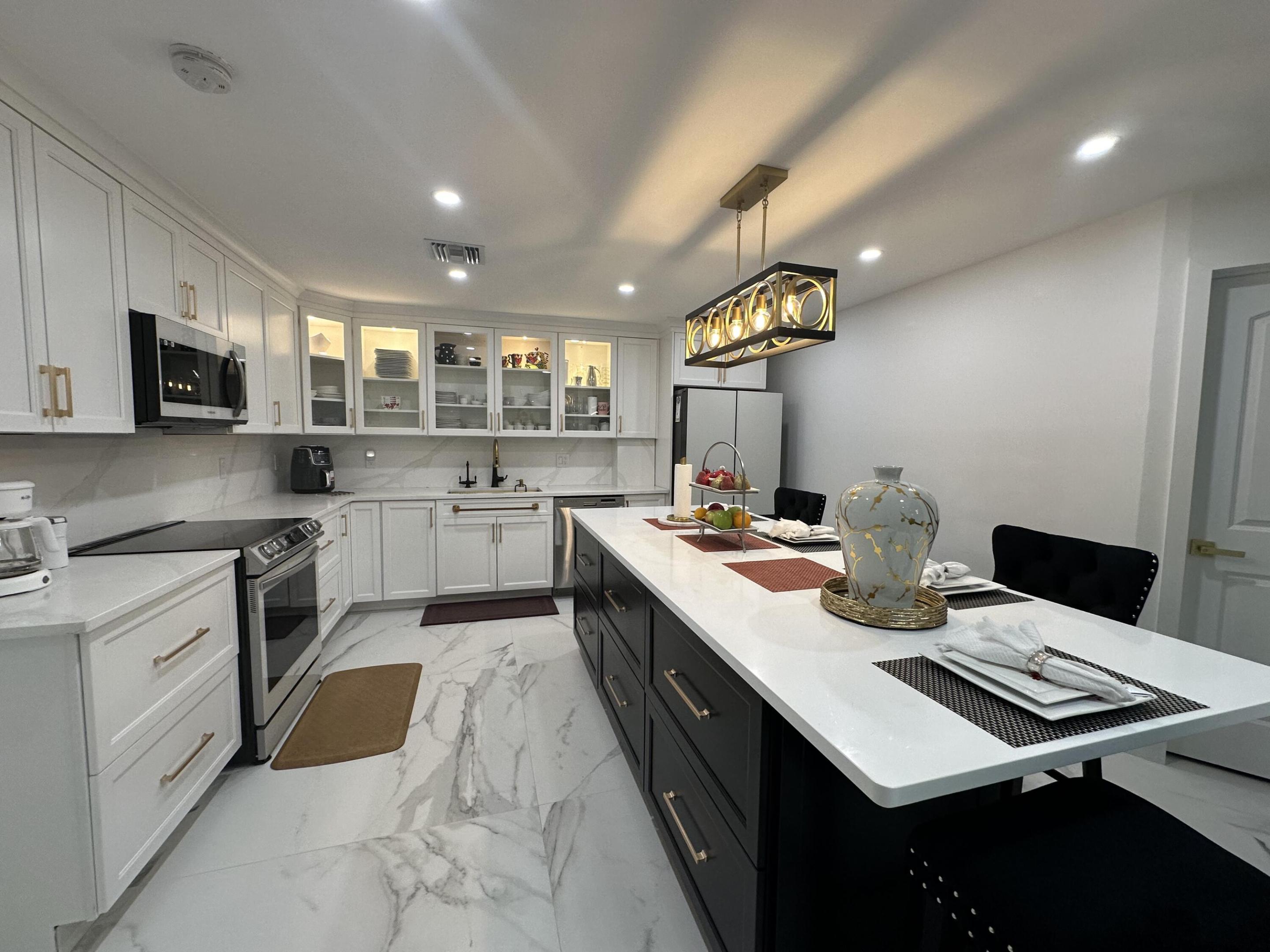 2252 NW 53 Rd Street