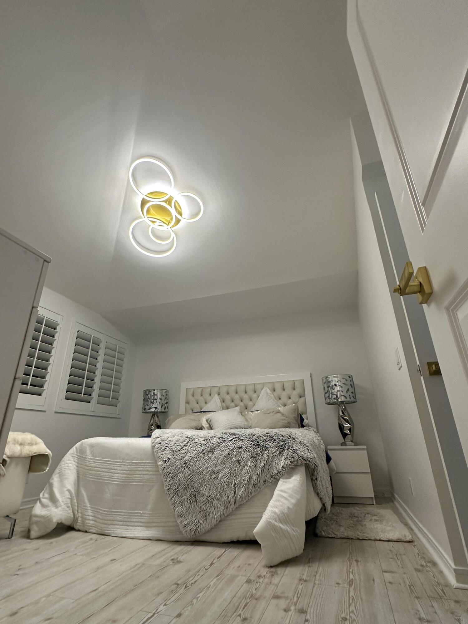 2252 NW 53 Rd Street