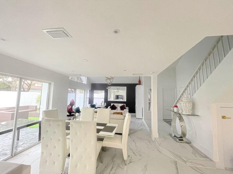 2252 NW 53 Rd Street