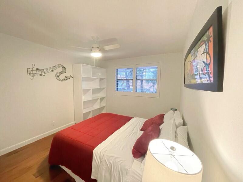 2252 NW 53 Rd Street