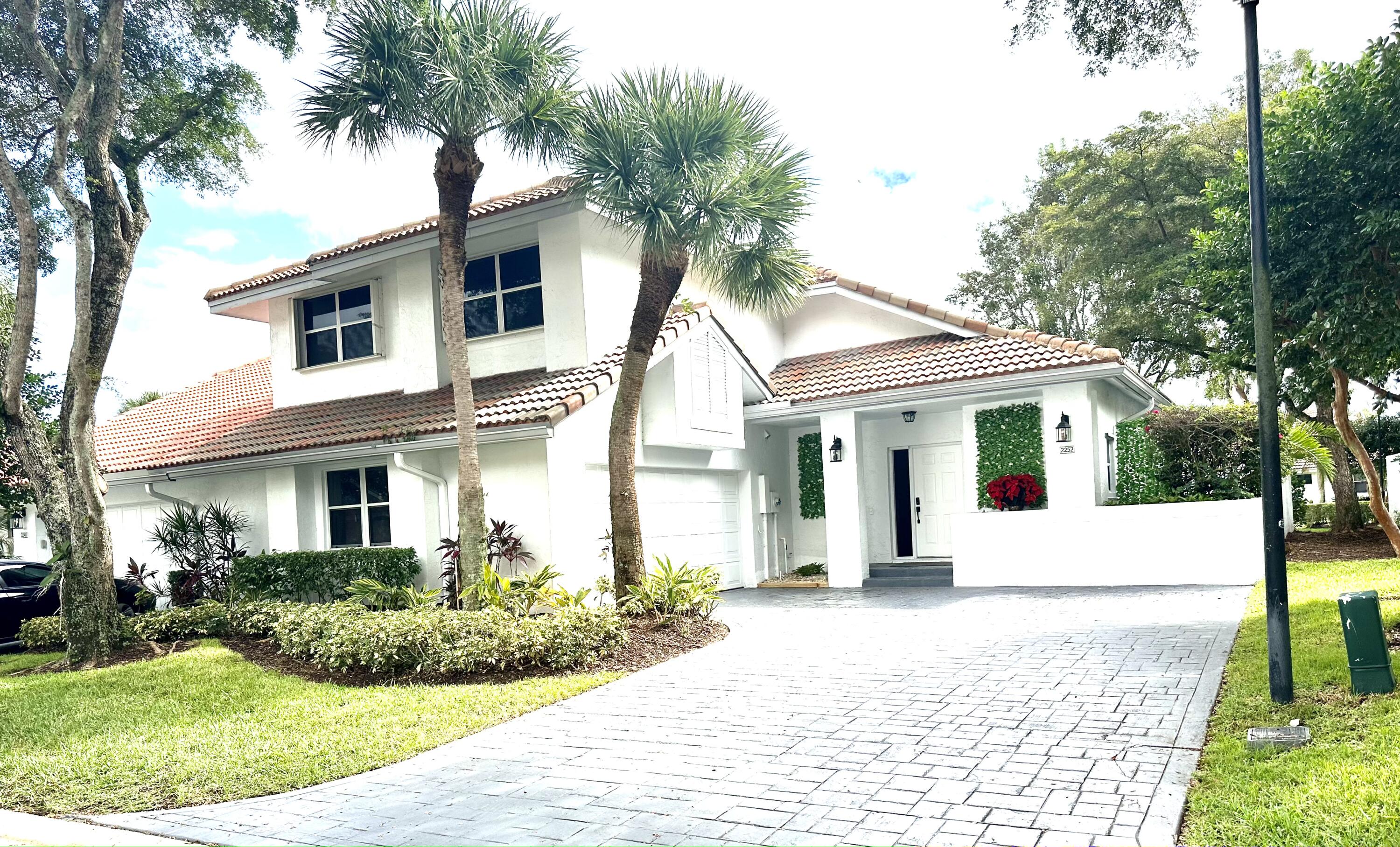 2252 NW 53 Rd Street