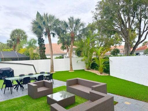 2252 NW 53 Rd Street