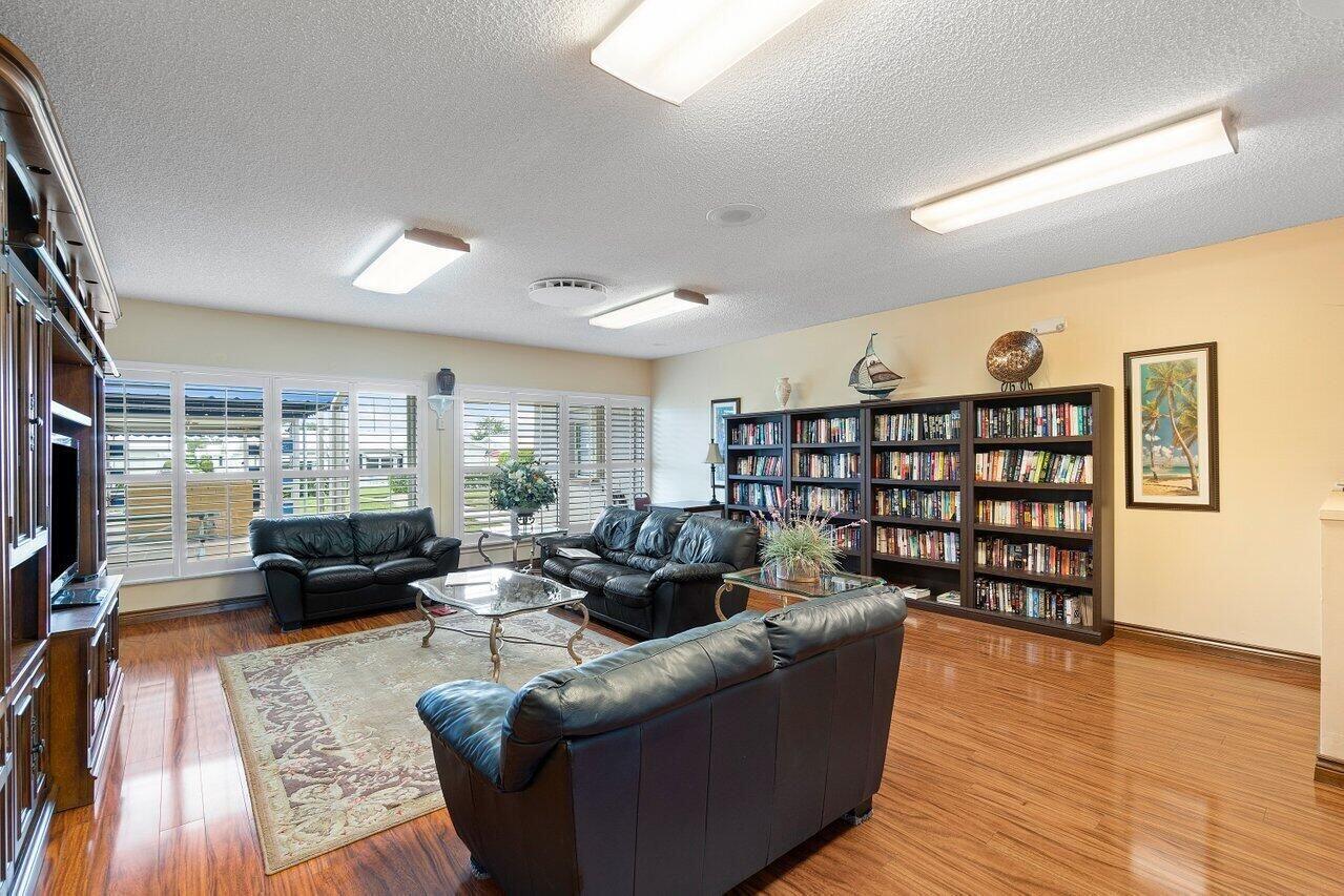 2096 SW 13th Terrace