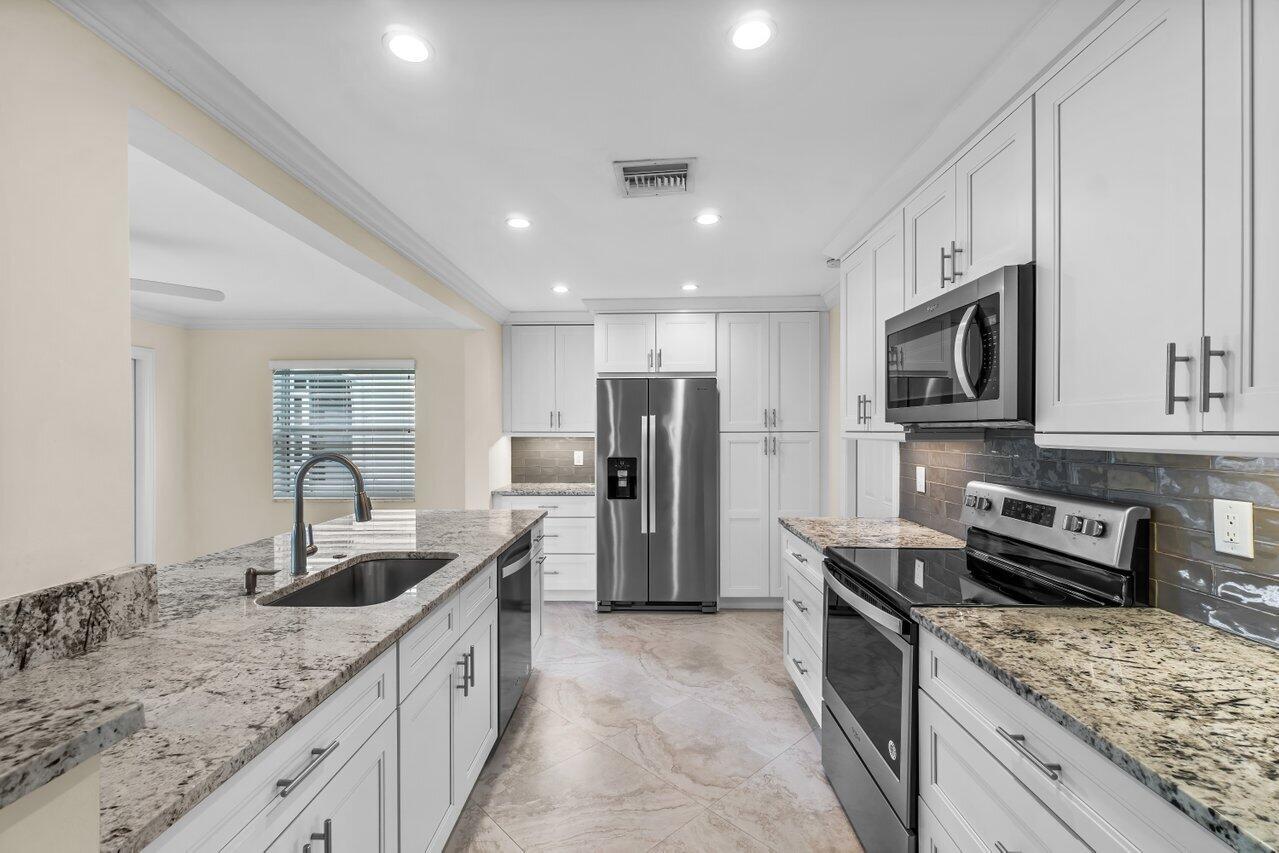 2096 SW 13th Terrace