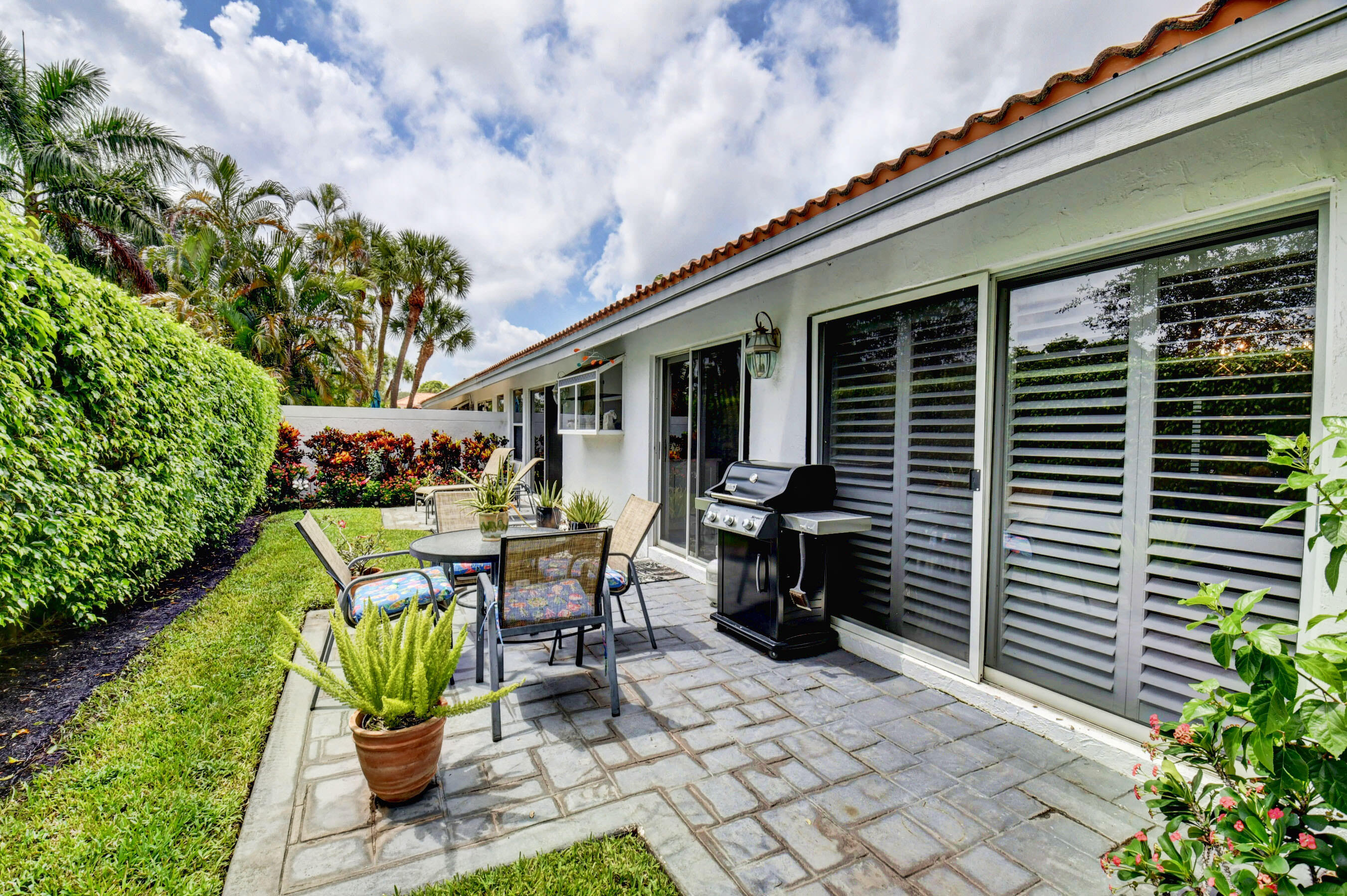 2232 NW 52nd Street