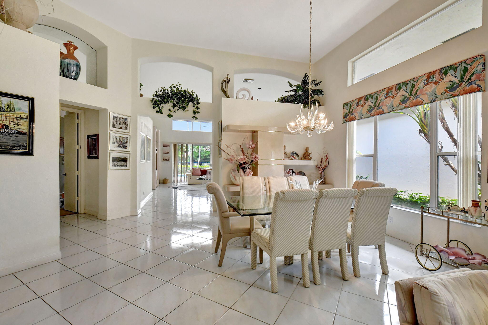 5827 NW 25th Terrace