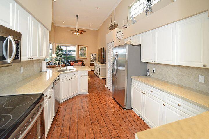 2476 NW 67th Street