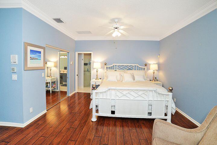 2476 NW 67th Street