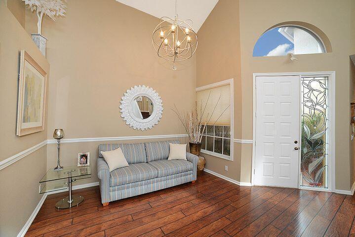 2476 NW 67th Street