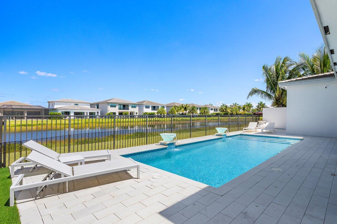 17106 Aquavera Way