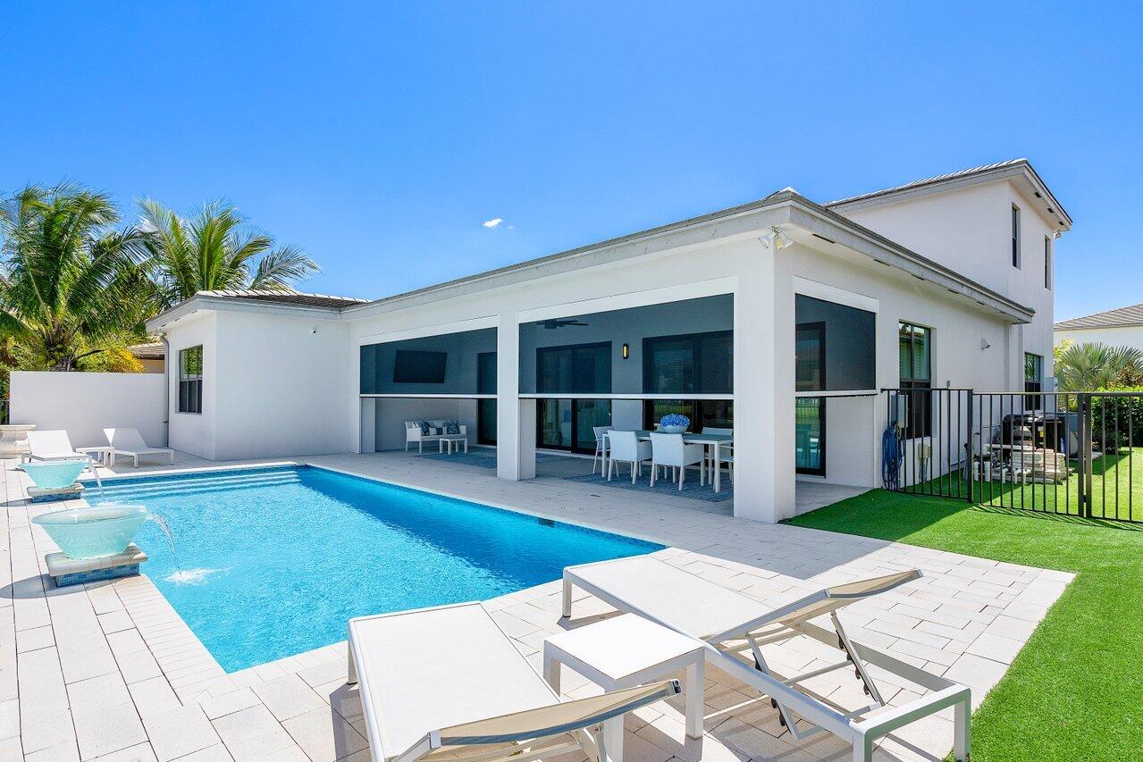 17106 Aquavera Way