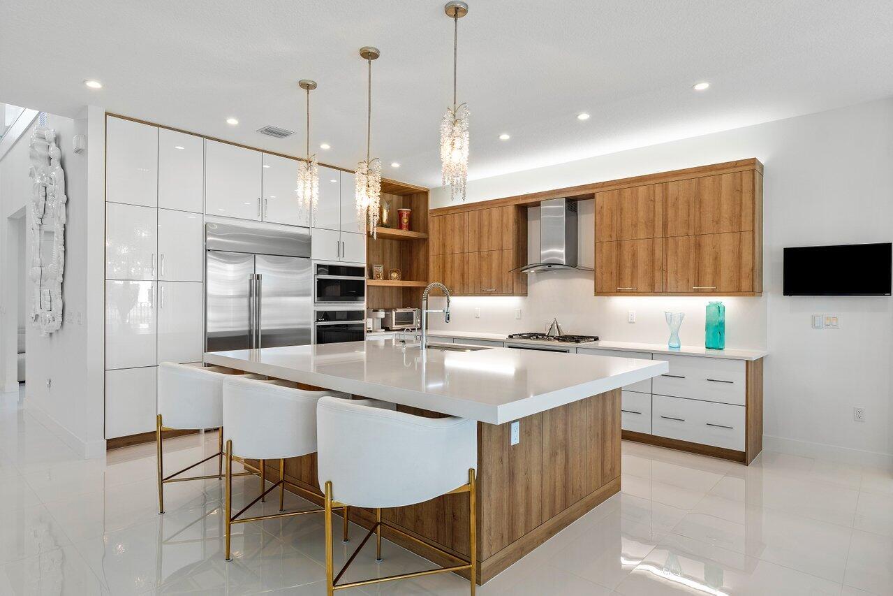 17106 Aquavera Way