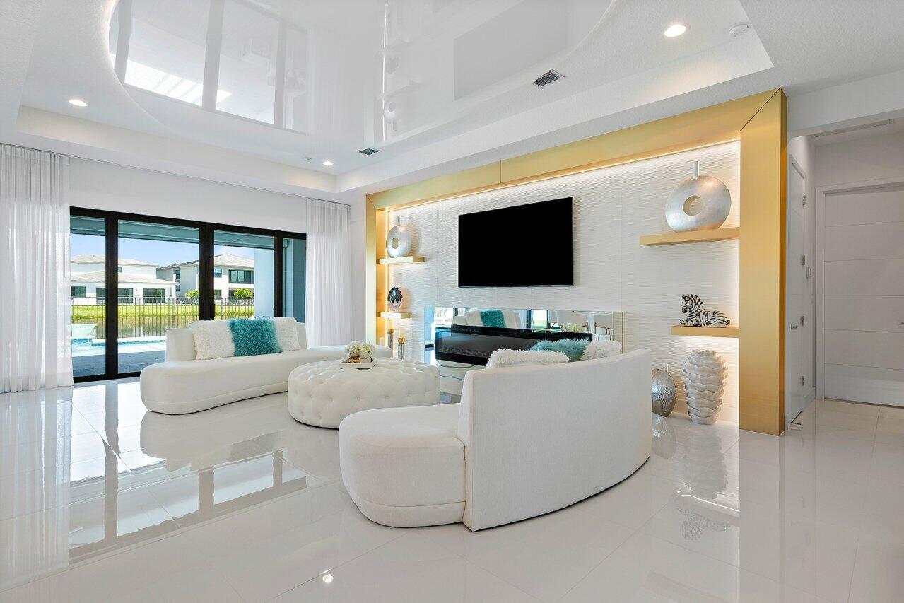 17106 Aquavera Way