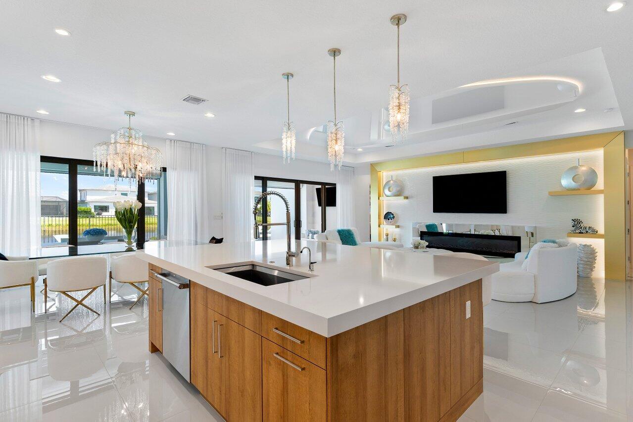 17106 Aquavera Way