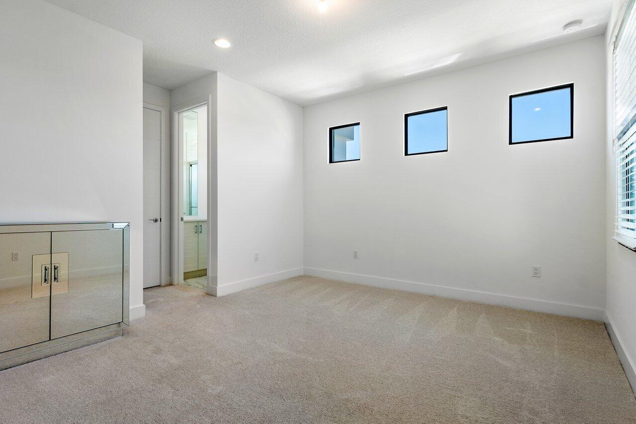 17106 Aquavera Way