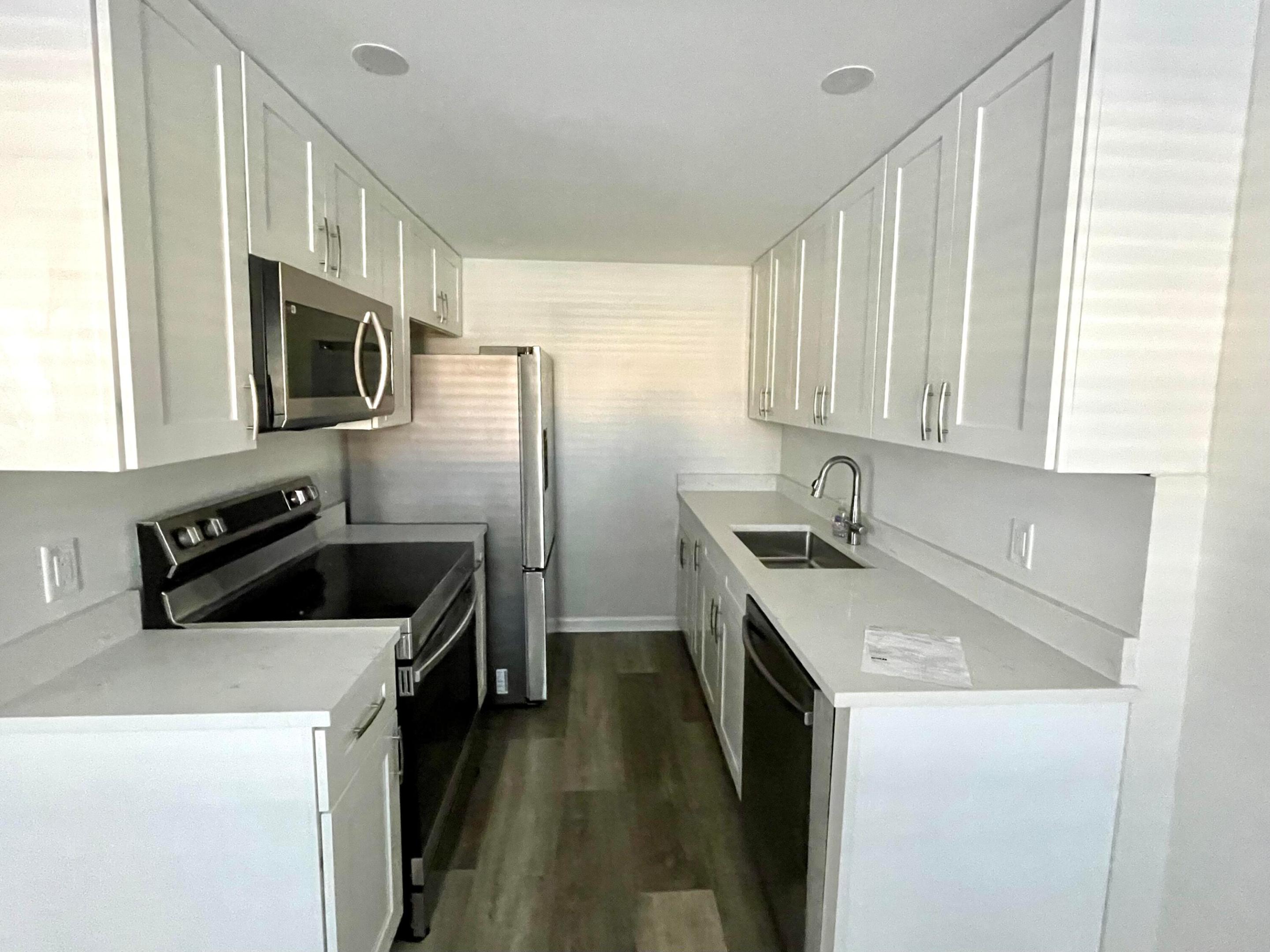 2080 Guildford E E