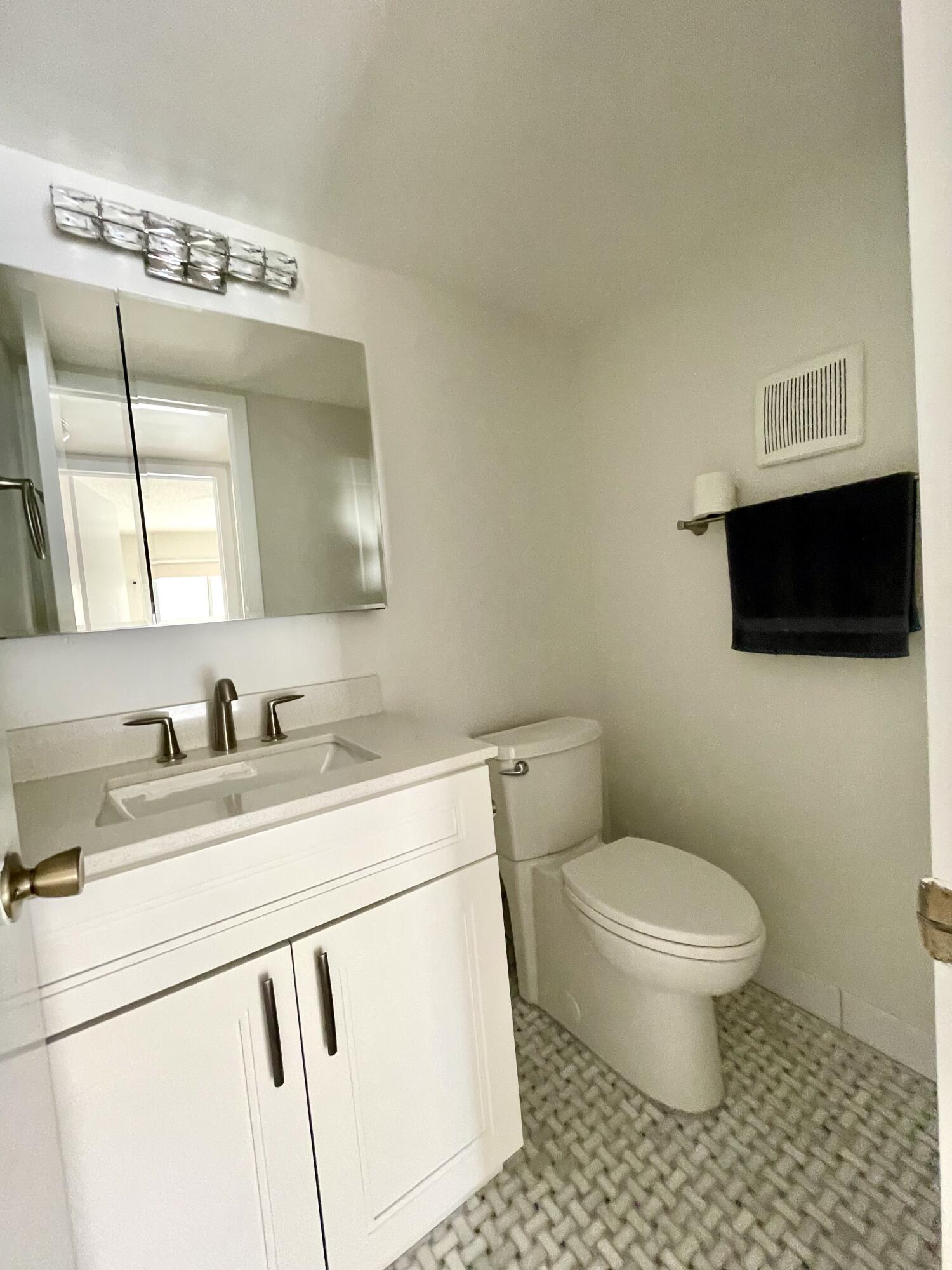 2080 Guildford E E