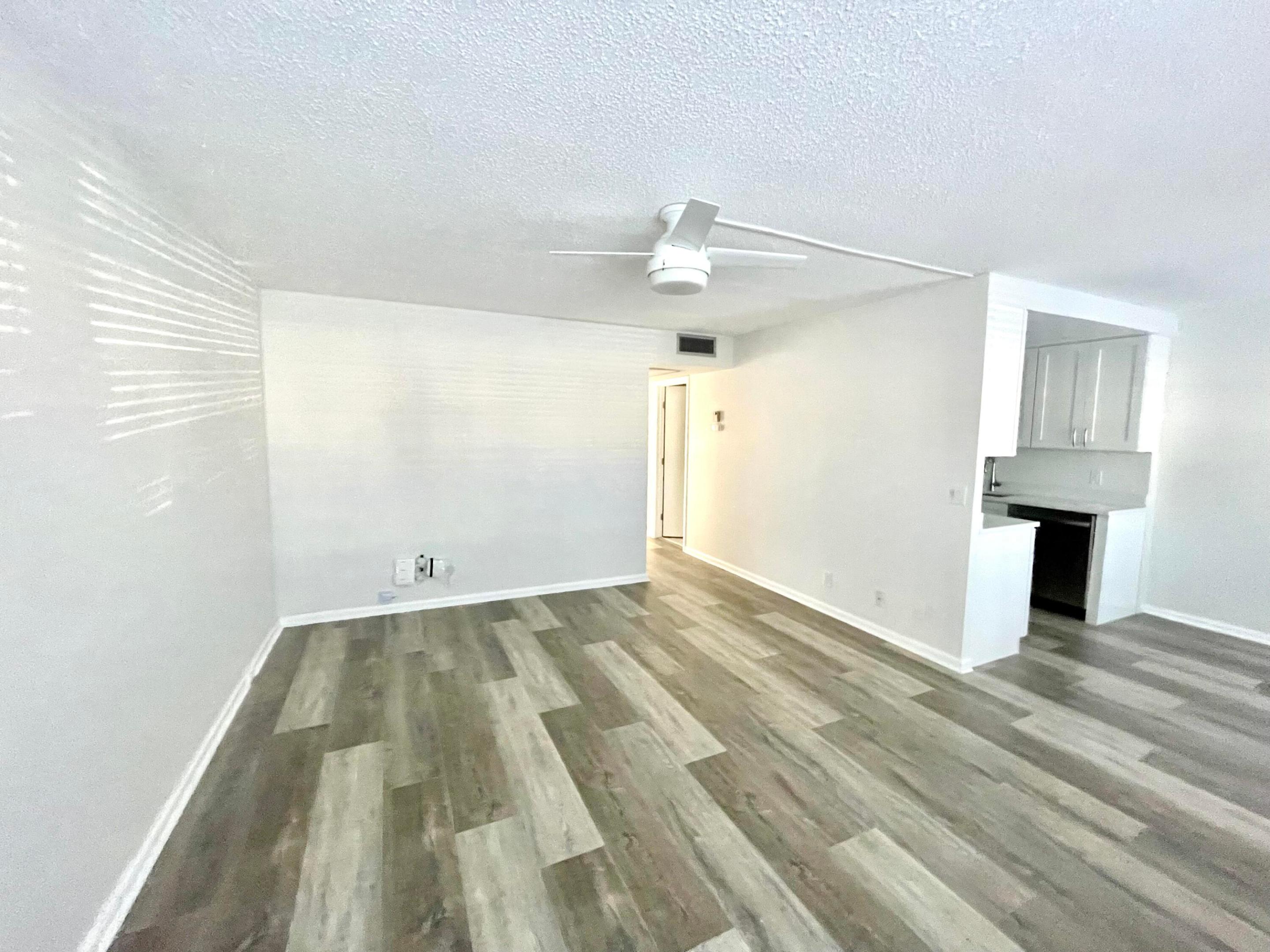 2080 Guildford E E