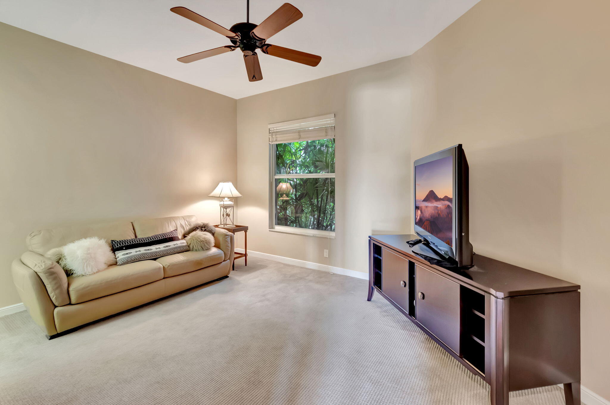 5854 NW 25th Terrace