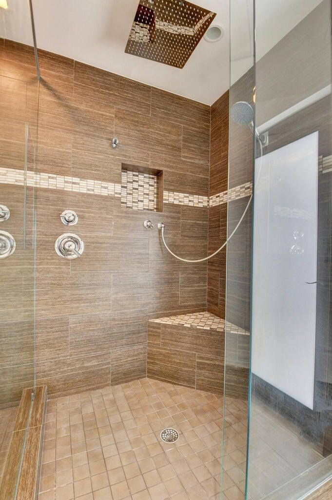784 NE 71st Street