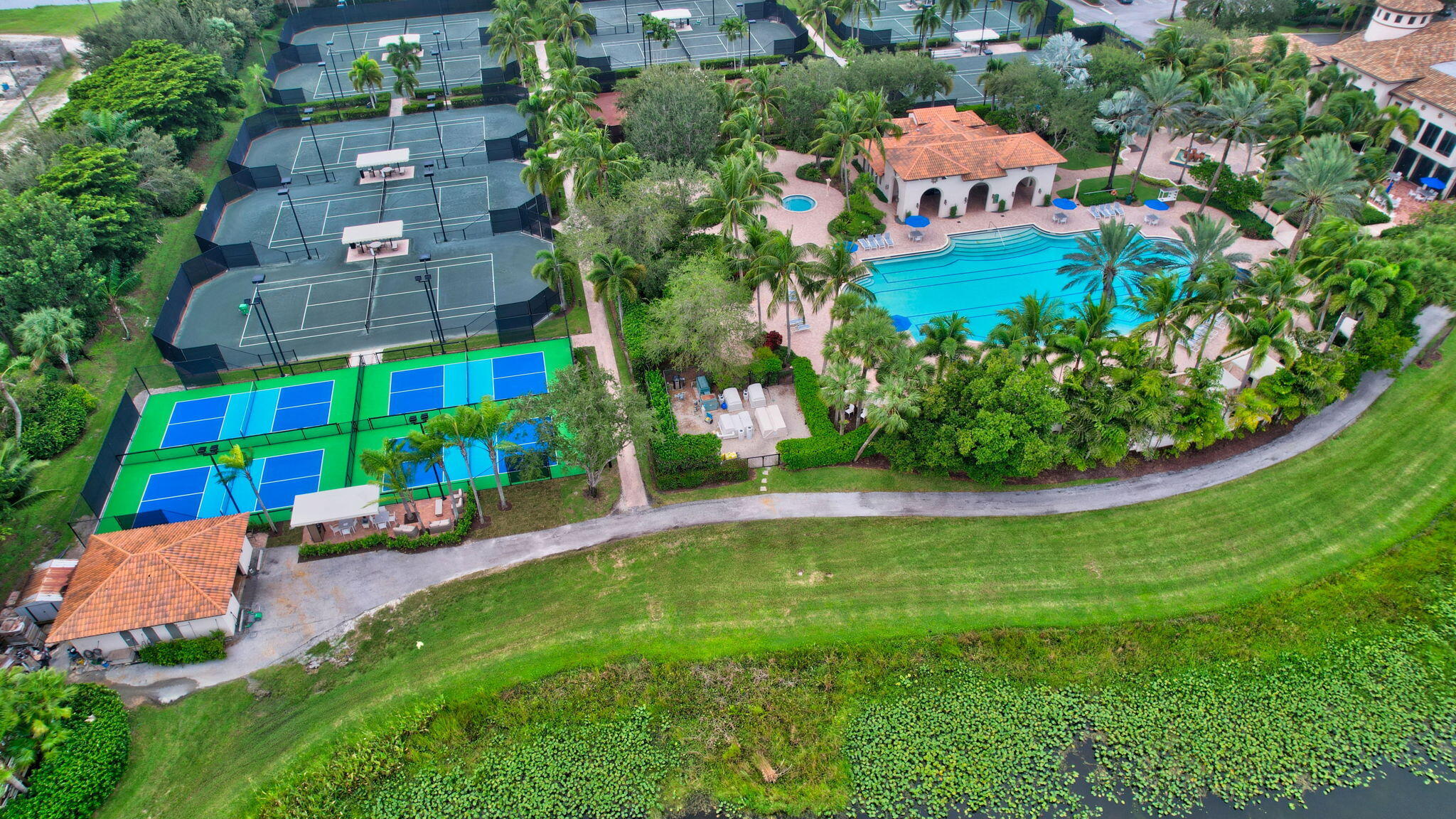 17987 Lake Azure Way